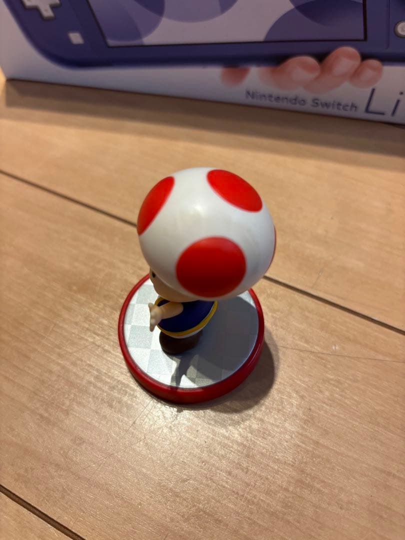 Nintendo Switch Lite ブルー　おまけ⭐︎アミーボ付き