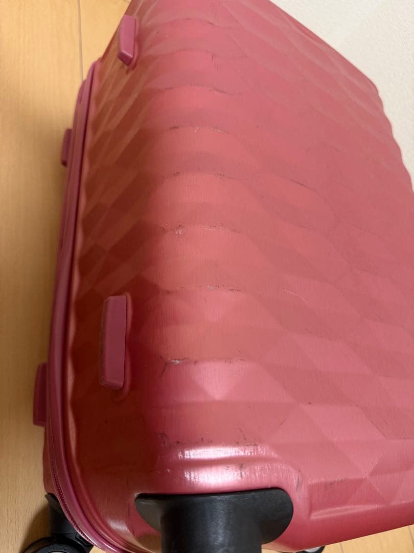 Samsonite ピンク キャリーケース TSAロック付き