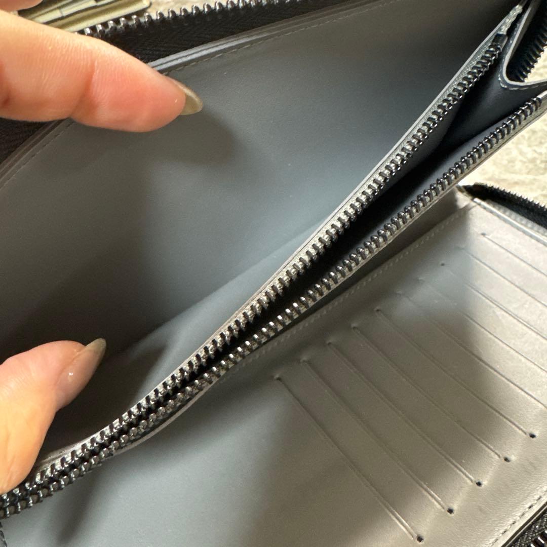 Louis Vuitton グレー 長財布 モノグラム　箱付き