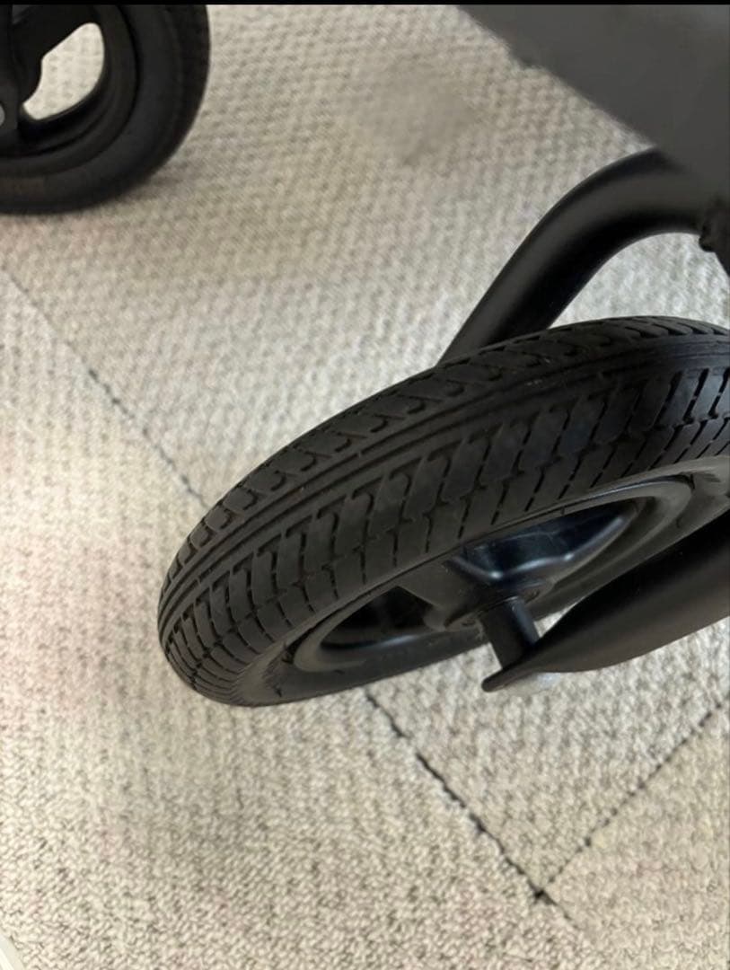 ゆ*み様 エアバギー　ココダブル　ブラック　イーバギーハンドル付き