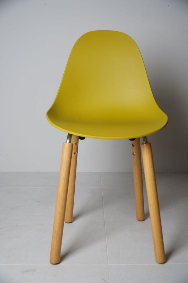 椅子 TA Side Shell chair toou by Simone Viola