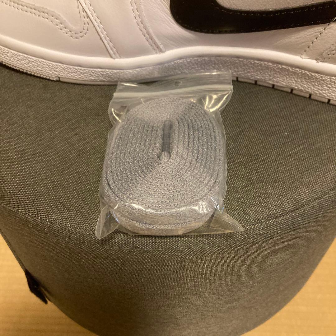 ナイキ エアジョーダン1 ロー '85 \"メタリックブラック\"