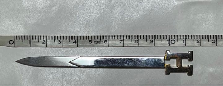 HERMES ペーパーナイフ　『H』に変色？