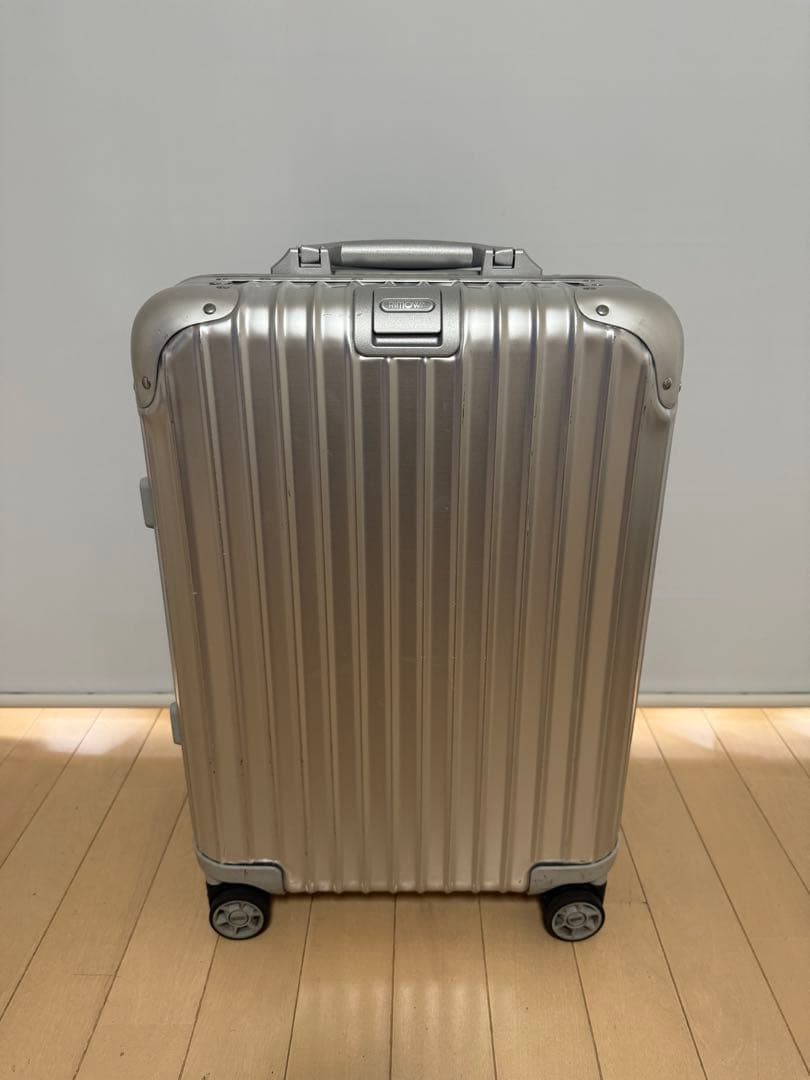 美品 リモワ トパーズ 32L 機内持ち込み 4輪 TSAロック マルチホイール