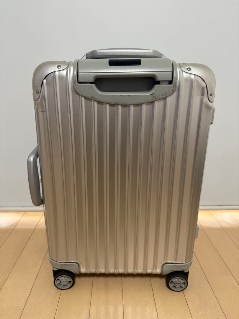 美品 リモワ トパーズ 32L 機内持ち込み 4輪 TSAロック マルチホイール