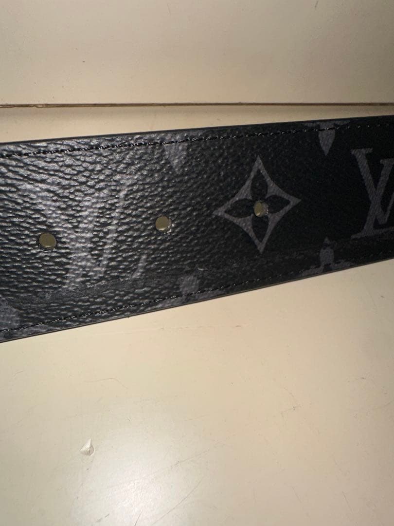 LOUIS VUITTON ブラックレザーベルト 【傷あり】