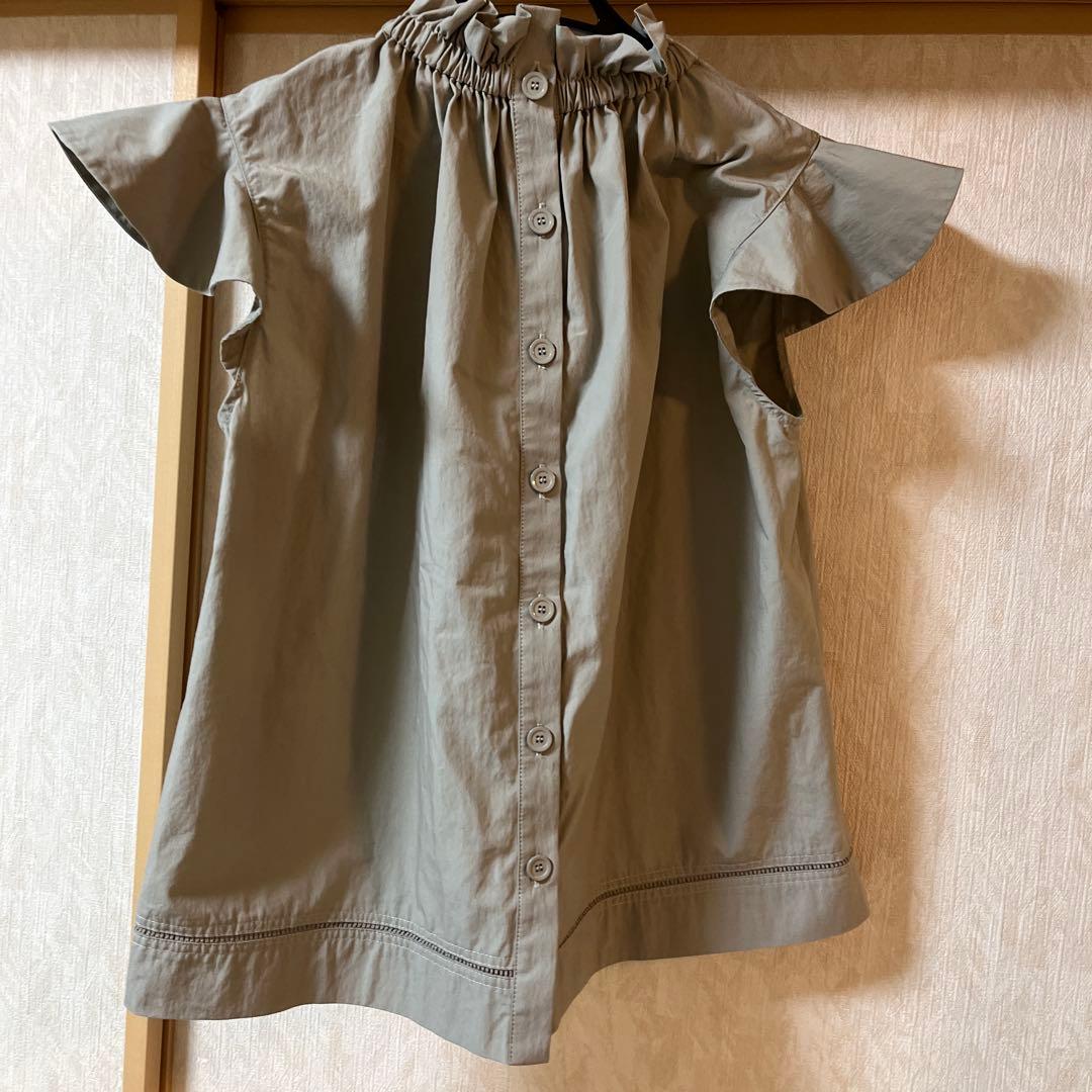 Girlish オリーブ色　フリル襟半袖ブラウス