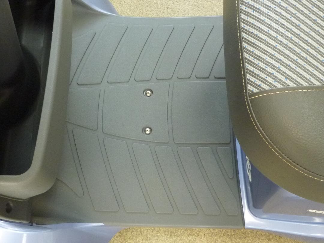 ほぼ全国送込 極上美車マイピアBT40 後ろカゴ杖入付 電動四輪シニアカー愛媛県