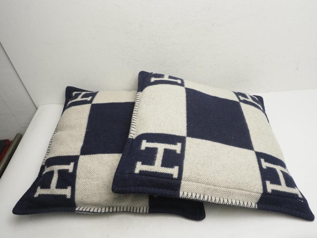 HERMES エルメス クッション 2個セット サイズ:47×48cm