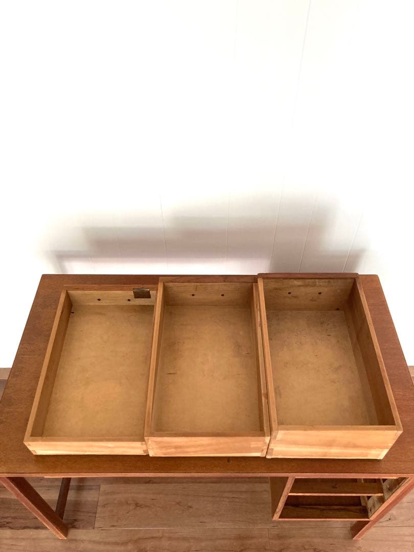 【週末sale】木製の片袖机　ヴィンテージ　昭和レトロ　取っ手交換済み