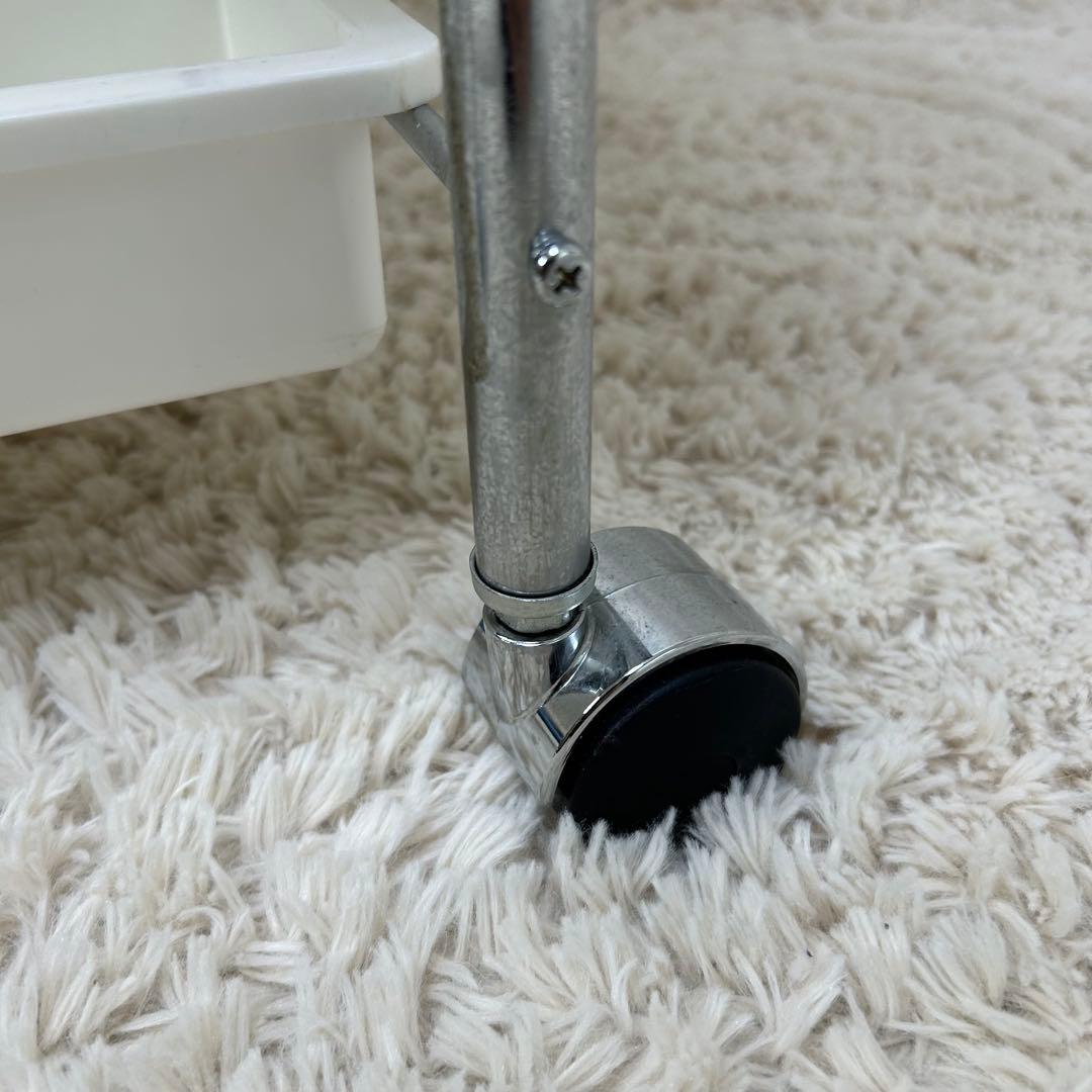 タカラベルモント サロンワゴン 4段 キャスター 美容室 カート 美容ワゴン 白