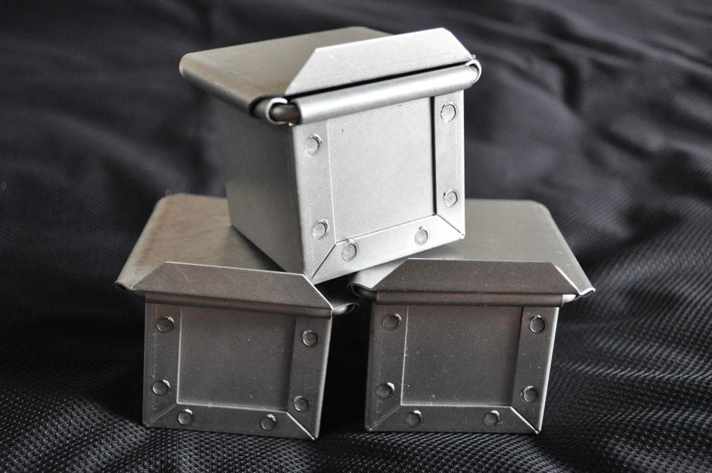 【アウトレット】ミニサイズ５センチ角キューブ パン焼き型12個セット【数量限定】