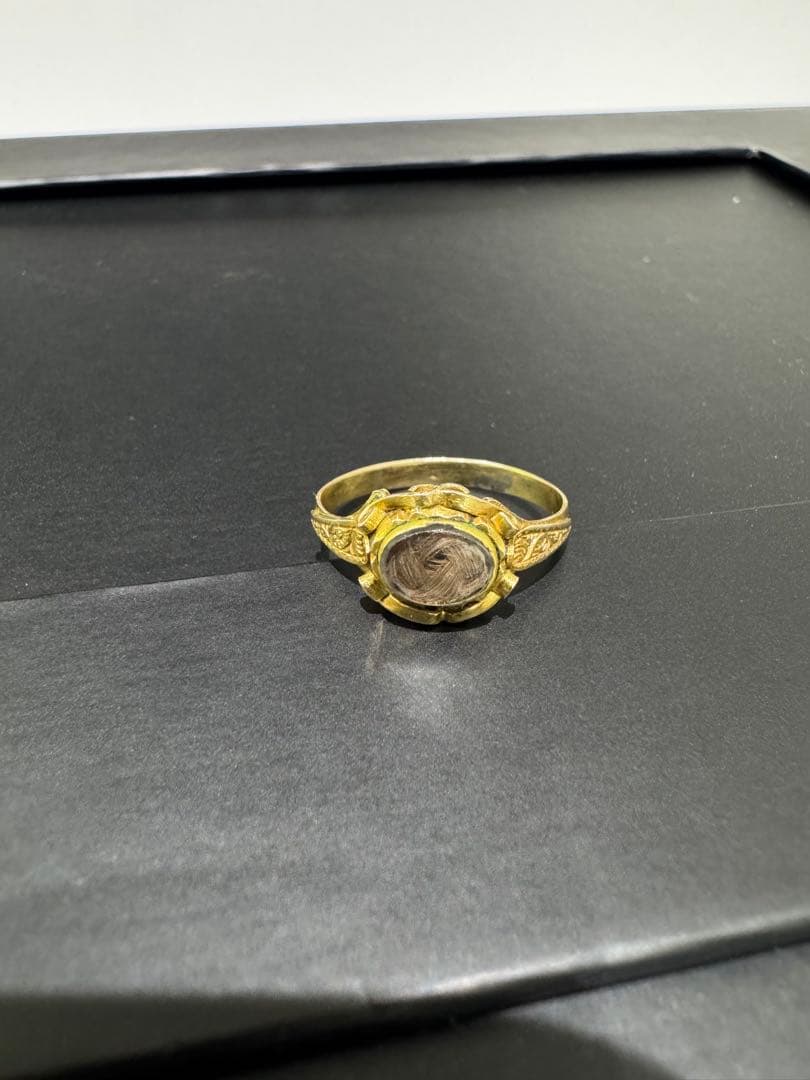 【本日限定価格】英国イギリス　アンティークモーニングリング　9ct