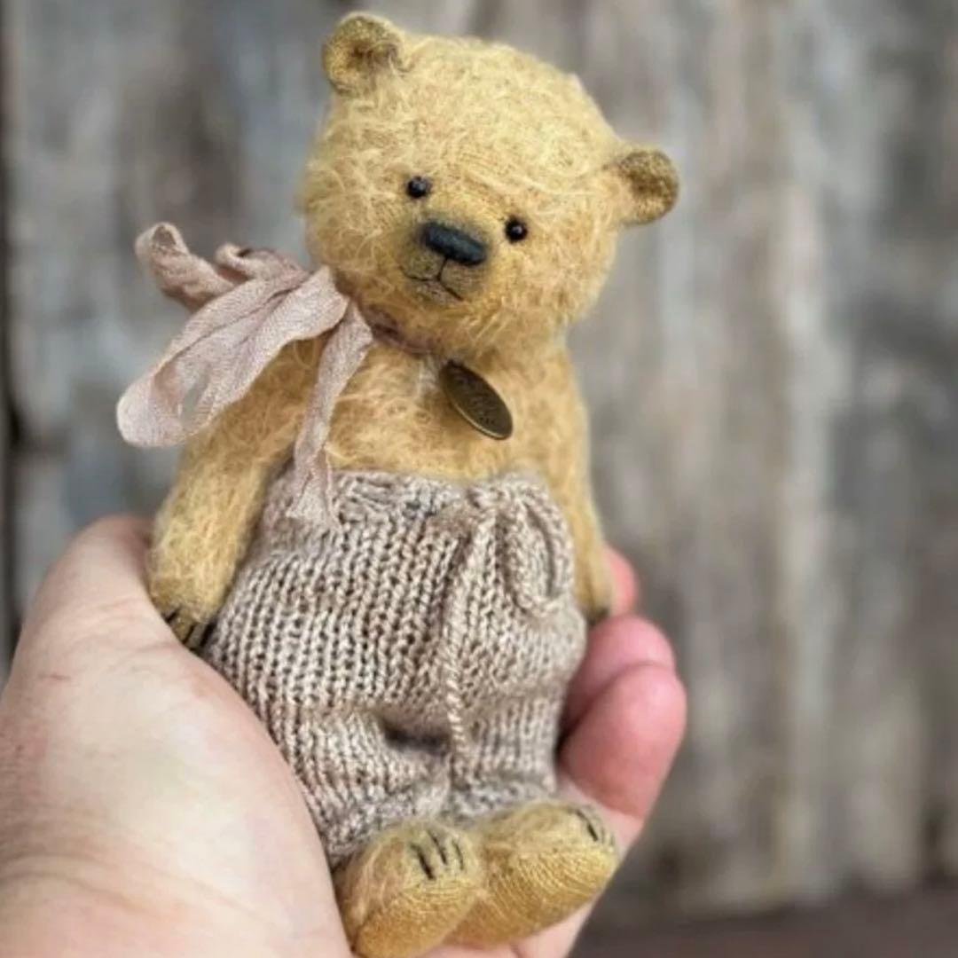 編み編みパンツの仔熊 テディベア アーティストベア 海外作家様 ハンドメイド