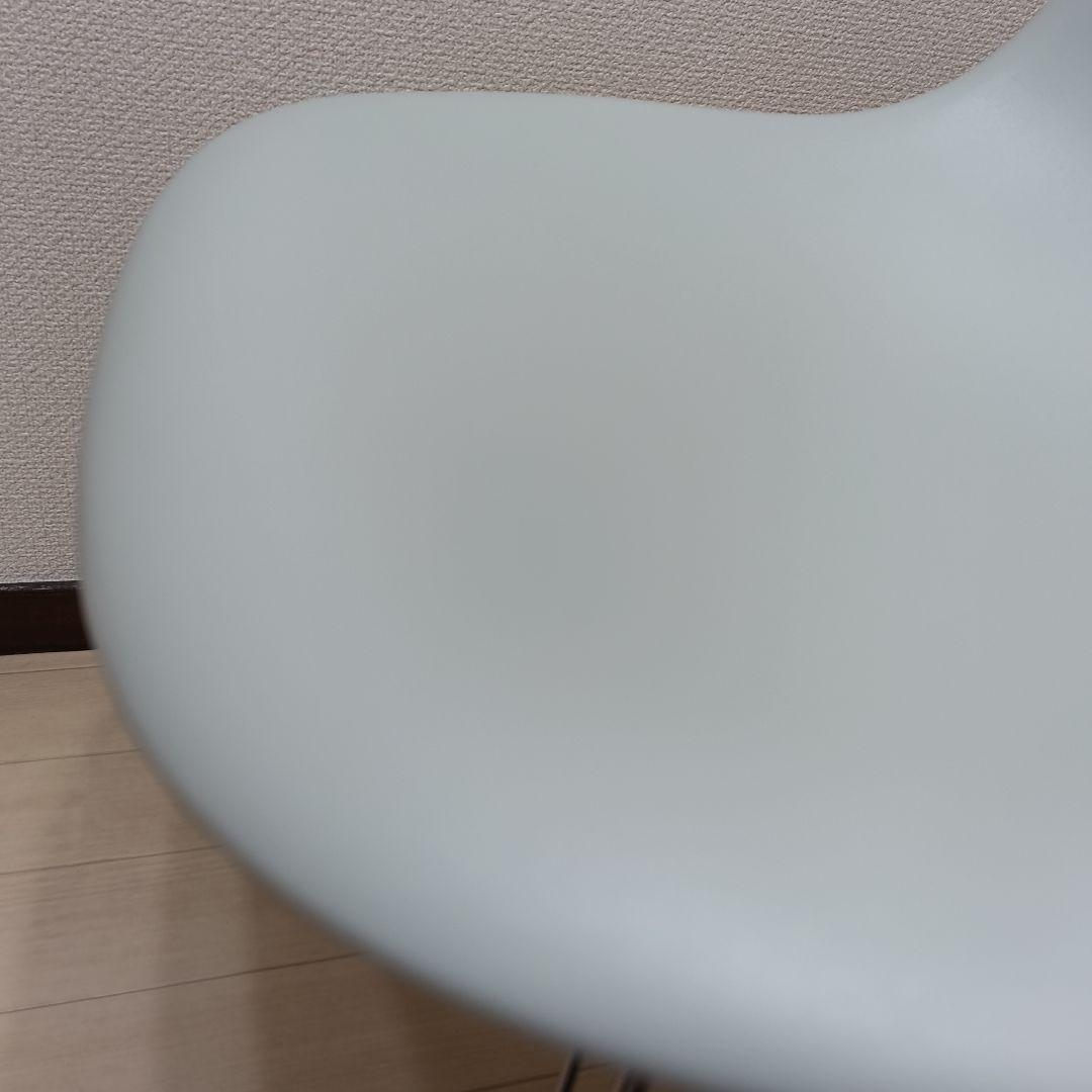 【2024年製 正規品】イームズシェルチェア グレーグリーン ハーマンミラー