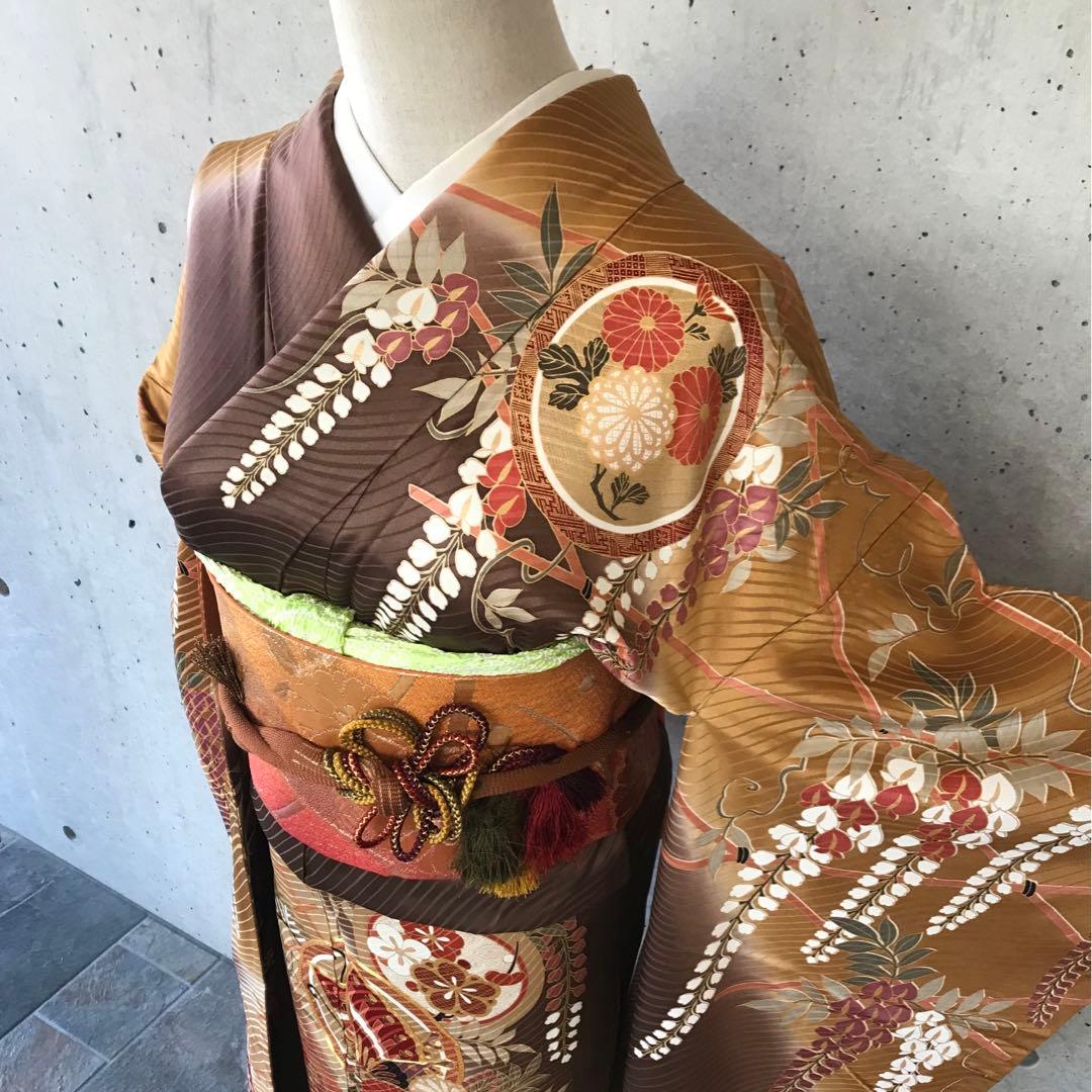 【帯サービス】正絹　振袖　花蝶に金箔　　染め分け