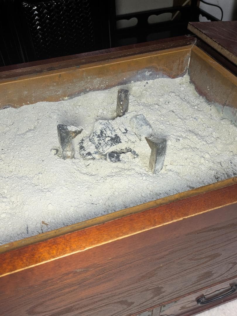 欅材 長火鉢 関東火鉢 五徳 金火箸付 時代家具 アンティーク 日本の道具 猫板