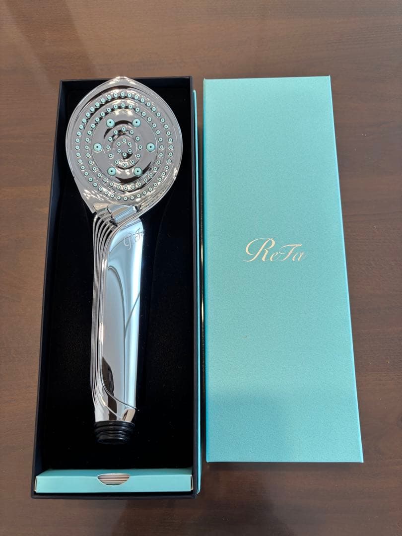リファ シャワーヘッド シルバー 専用ボックス付き、美品
