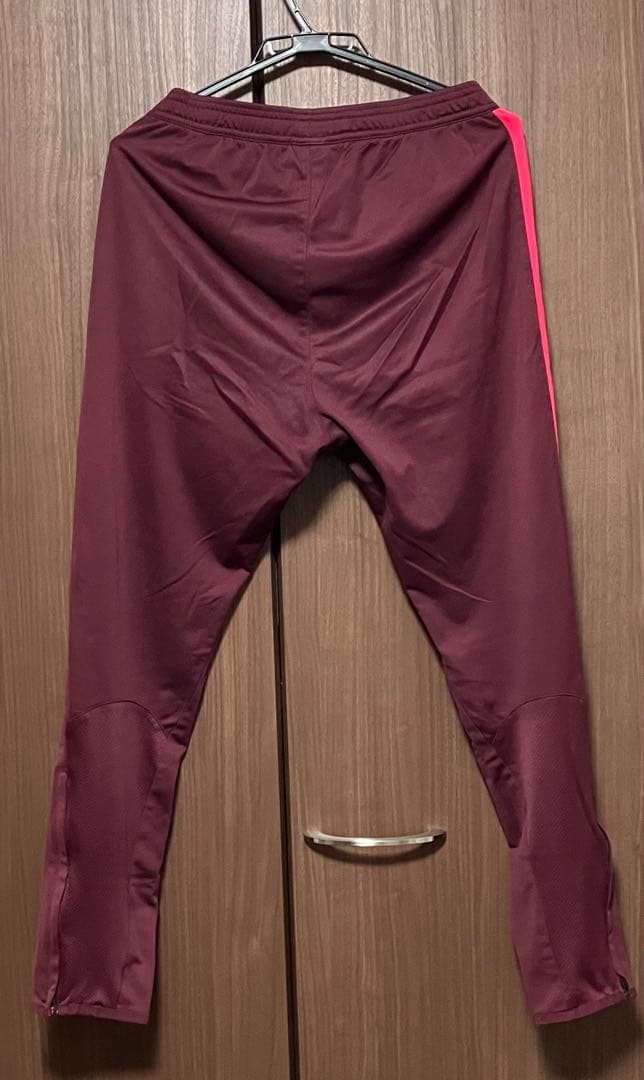 鹿島アントラーズ　トレーニング　パンツ　NIKE　ジャージ　Mサイズ　非売品