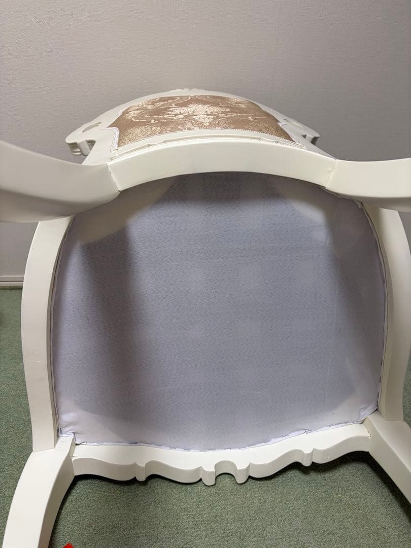2.クラシックスタイル 椅子 白 ベージュ　美品