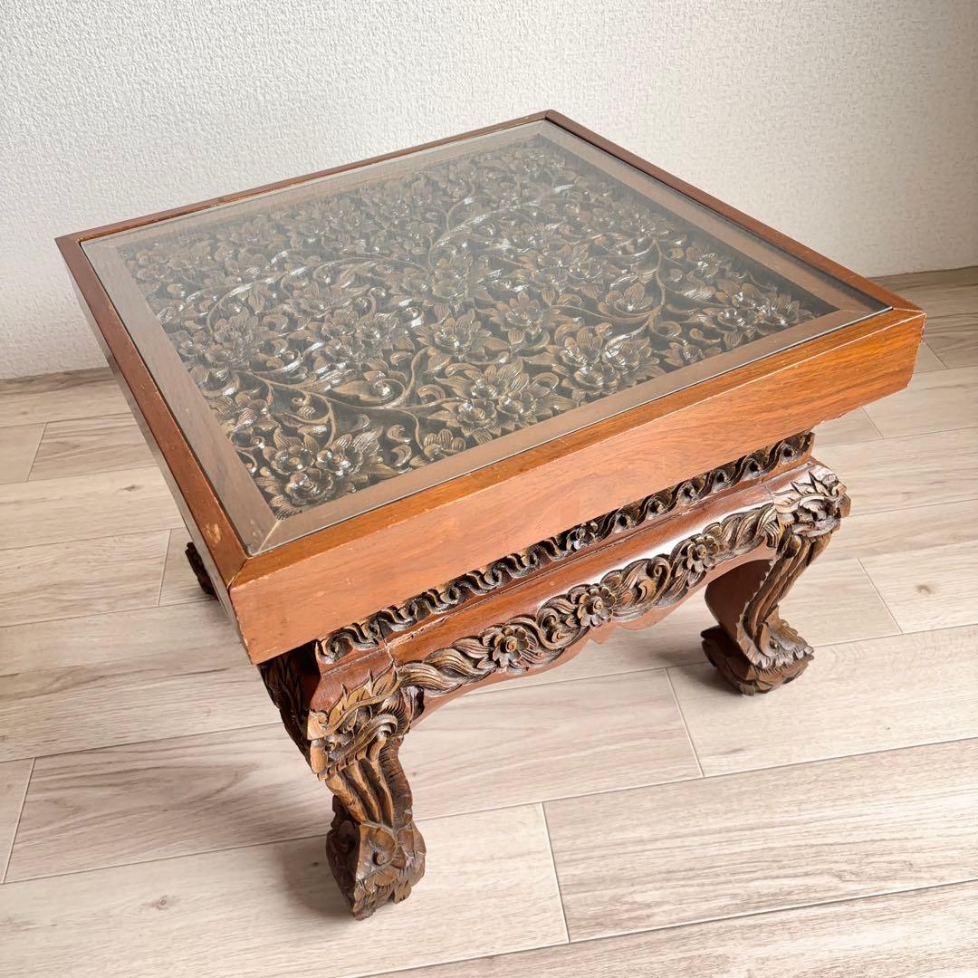 木彫りサイドテーブル 飾り台 アジア家具 カービング 猫足