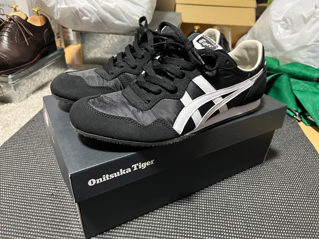 【一回のみ着用】オニツカタイガー セラーノ 27.5cm 購入日付記載領収書有り