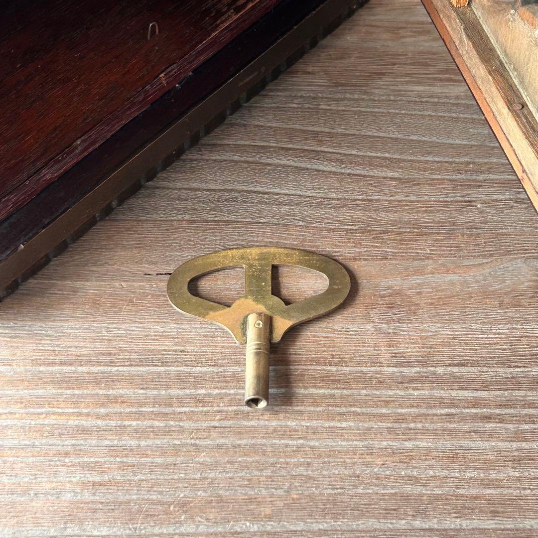 木製掛時計 【木製 掛時計】三羽鶴印製造所 ラベル付き