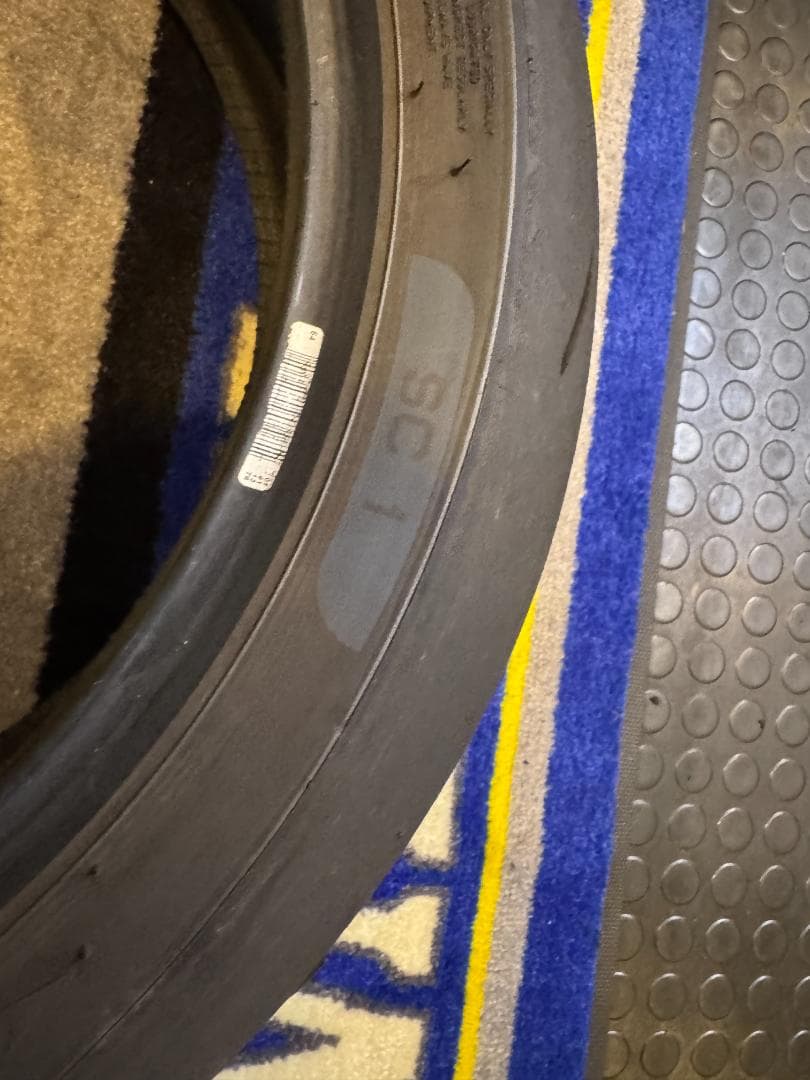 ピレリ スーパーコルサSC1 V4　 180/60 120/70 　中古セット