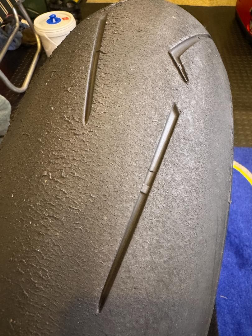 ピレリ スーパーコルサSC1 V4　 180/60 120/70 　中古セット