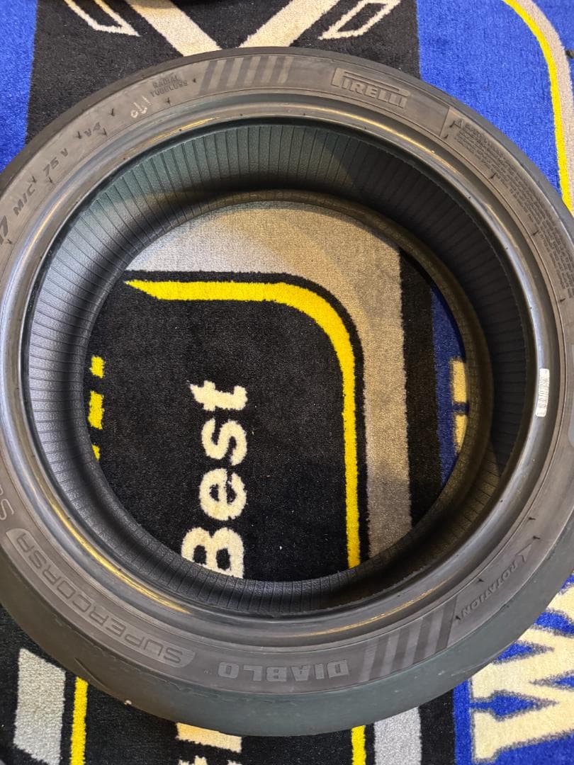 ピレリ スーパーコルサSC1 V4　 180/60 120/70 　中古セット