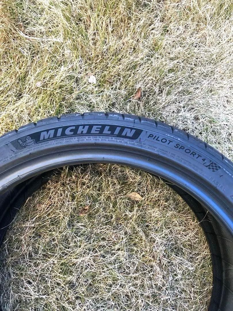 【千葉市or東京でお渡し】⭐️ミシュランパイロットスポーツ4⭐️4本(④に破損あり)