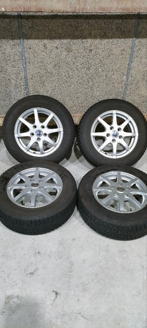 引取のみ 195/65-15 ホイール付スタッドレス　ＴＯＹＯ ２２年製