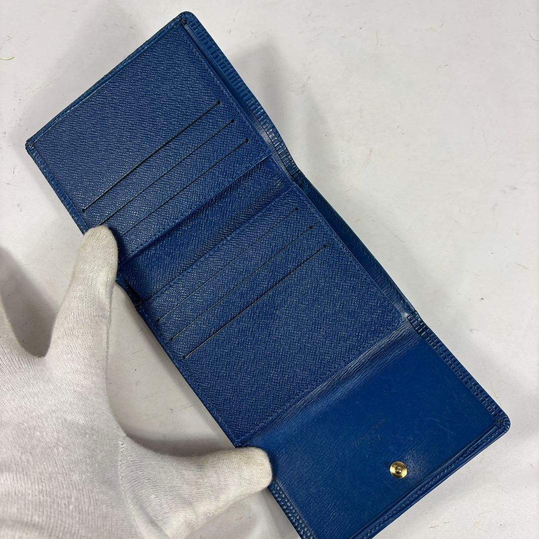ルイヴィトン　エピ　Wホック　ポルトビエカルトクレディ　三つ折り財布　ブルー