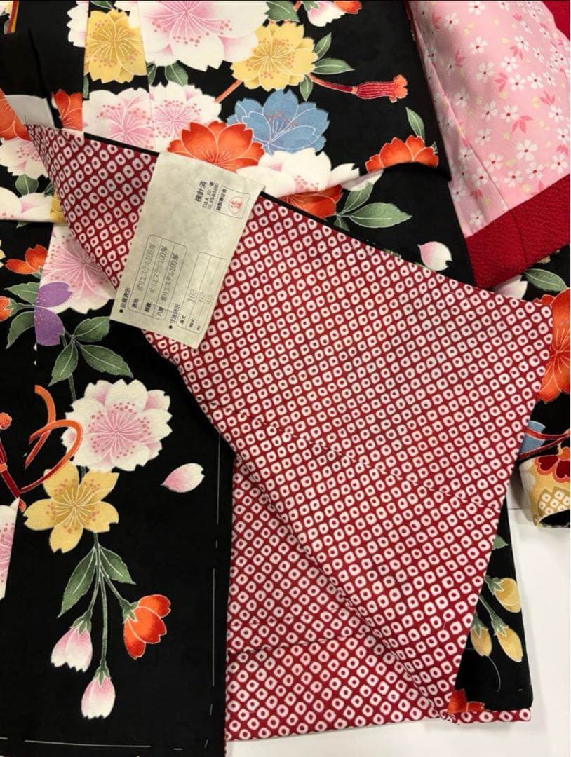 七五三　3歳女の子　着物セット　赤ちりめん　正絹被布　黒に八重桜　新品