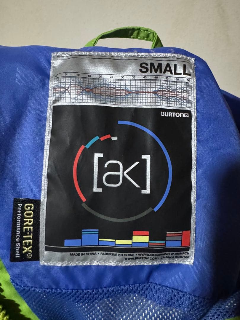 バートン[ak] スノーボードジャケット メンズ 緑