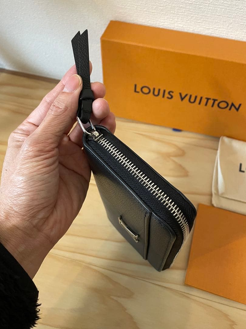 0201さん専用　LOUIS VUITTON ジッピー ロックミー　ルイヴィトン