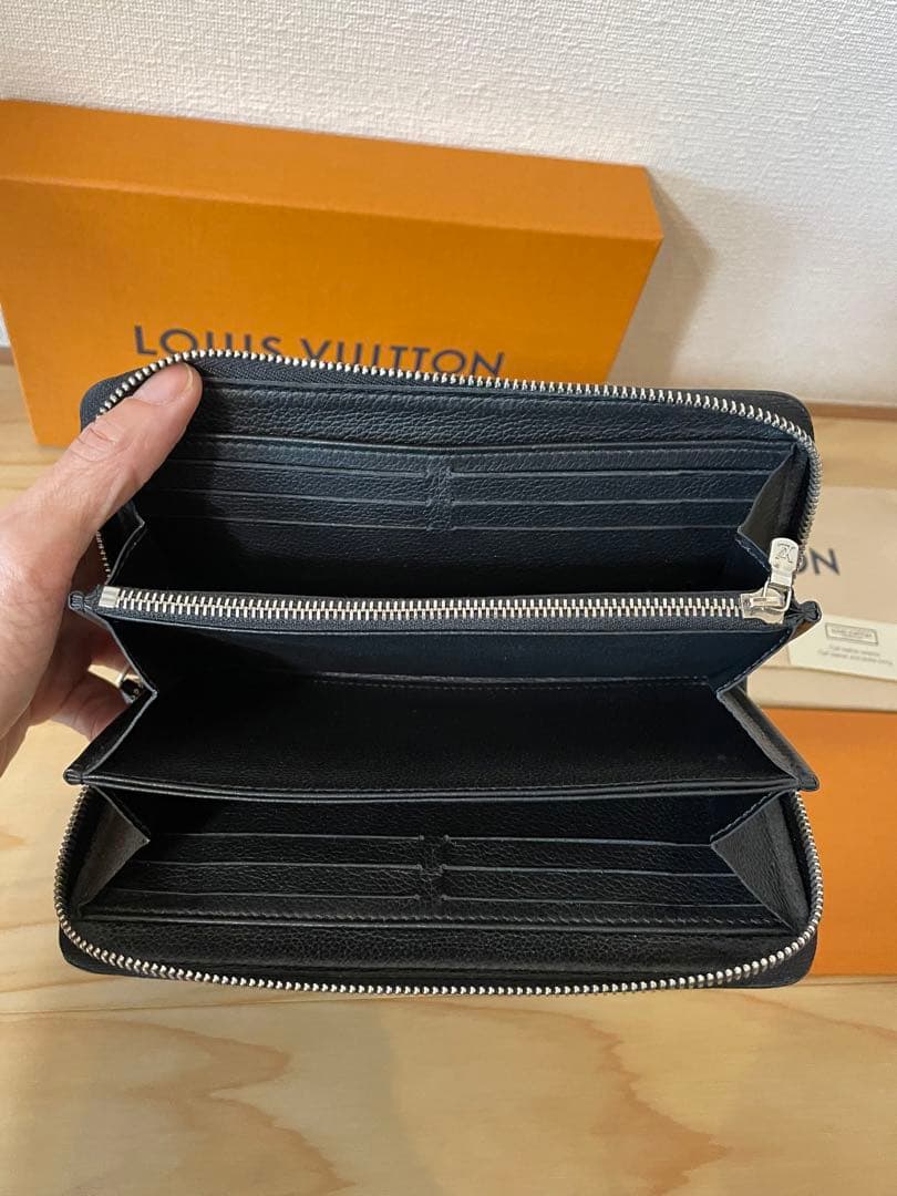 0201さん専用　LOUIS VUITTON ジッピー ロックミー　ルイヴィトン