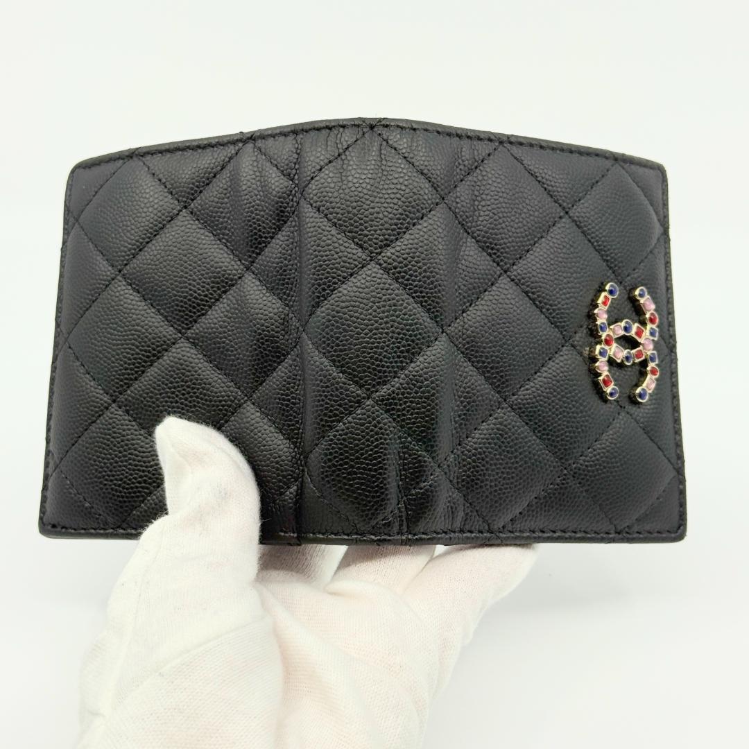 美品　新型　CHANEL シャネル　マトラッセ　ラインストーン　二つ折り財布