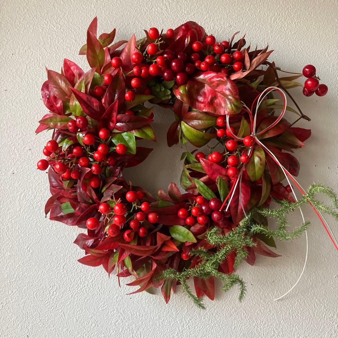 おたふく南天と南天のリース　サンキライ　お正月飾り　ヒカゲノカズラ