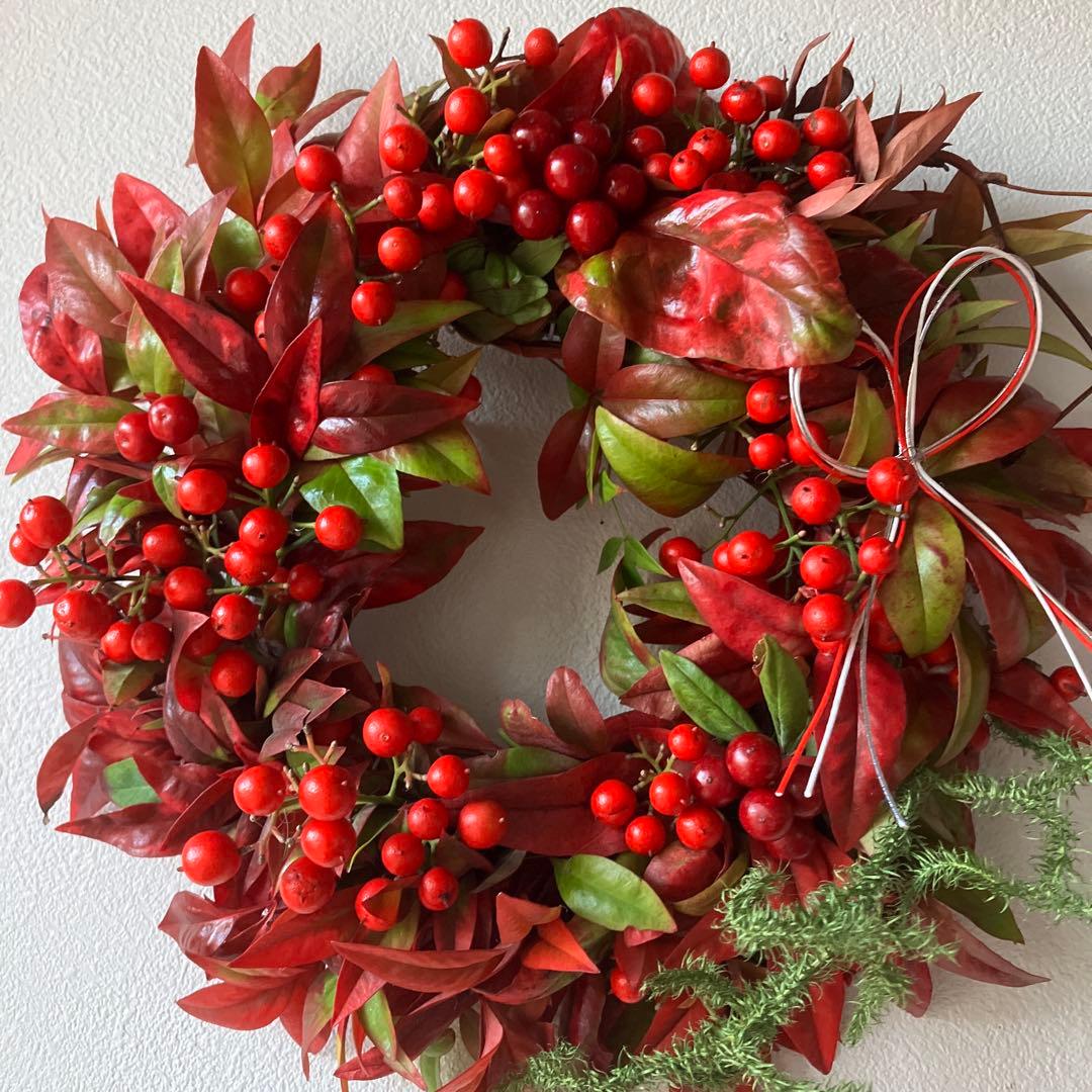 おたふく南天と南天のリース　サンキライ　お正月飾り　ヒカゲノカズラ