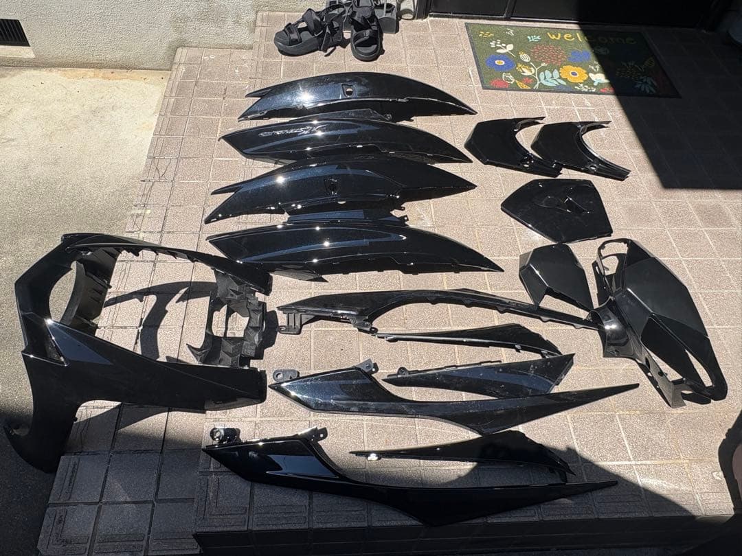 シグナス ４型　一部新品　外装　一式　黒