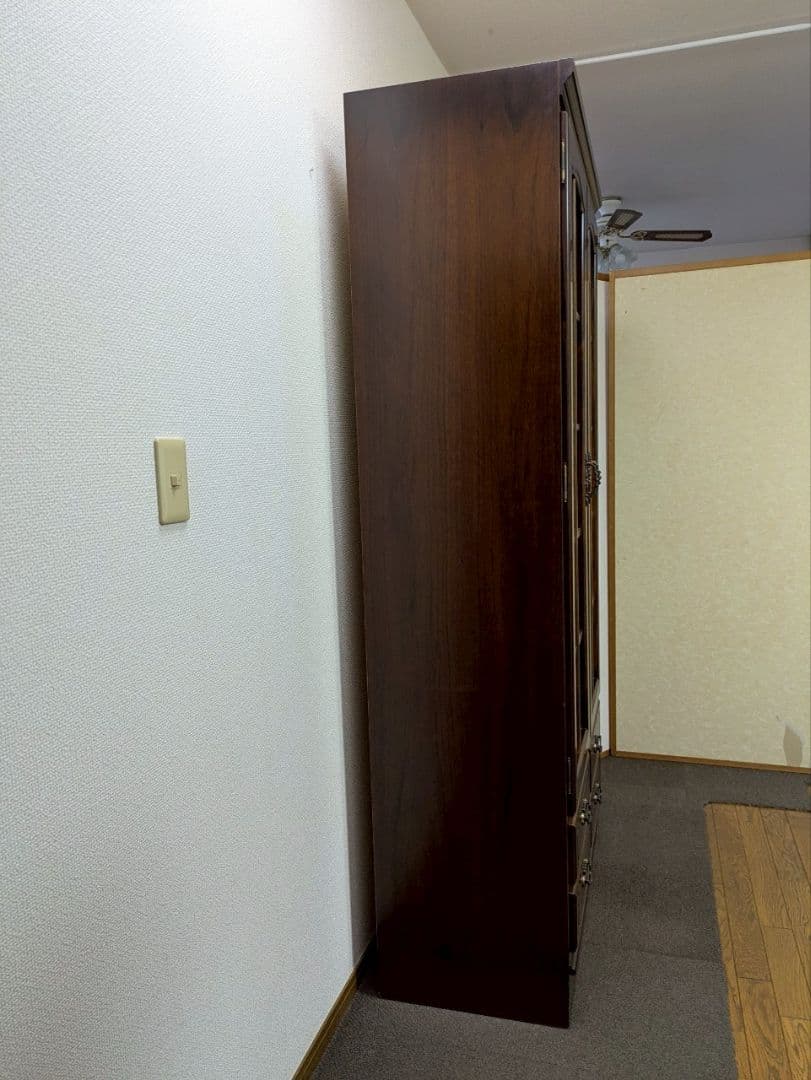 カリモクコロニアル　書棚　木製ガラス扉キャビネット