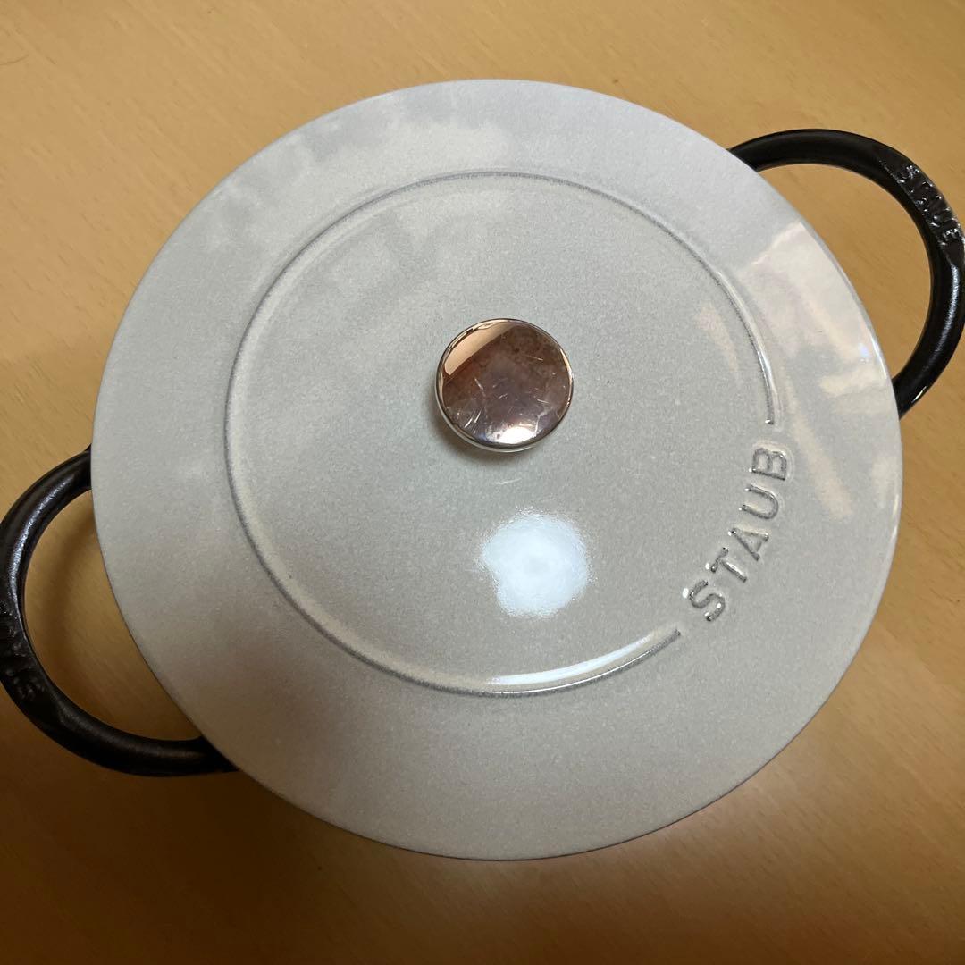 STAUB グレー 両手鍋 (シリアルナンバー付き！！)値下げ致しました！！