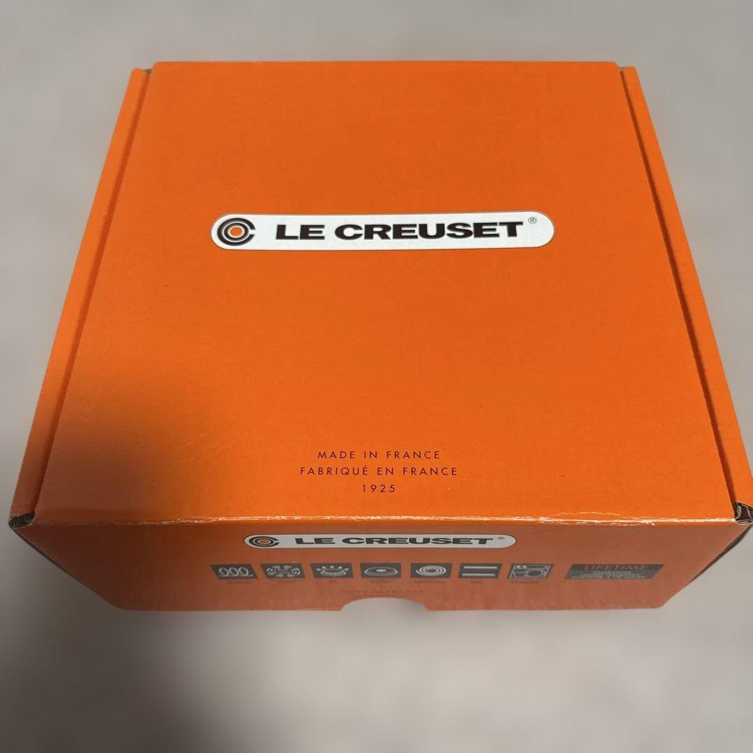 LE CREUSET レッド ホーロー鍋 約22cm