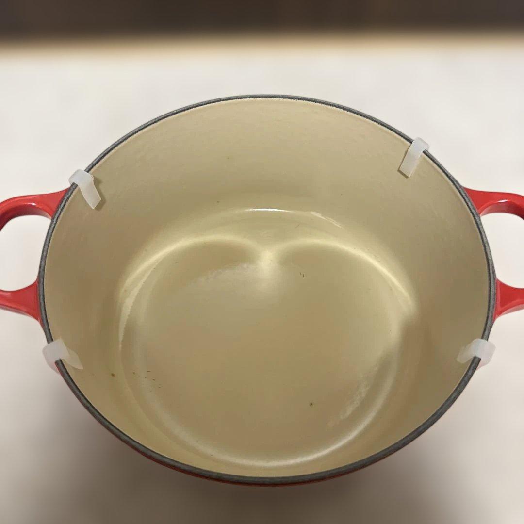 LE CREUSET レッド ホーロー鍋 約22cm