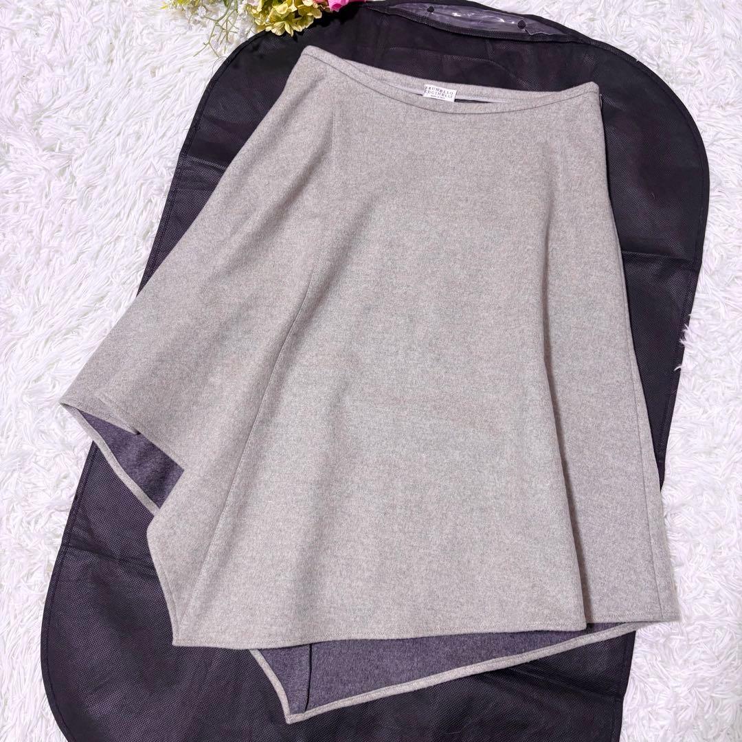 【美品】ブルネロクチネリ　カシミヤ混　アシンメトリー　フレア　ひざ丈スカート　M