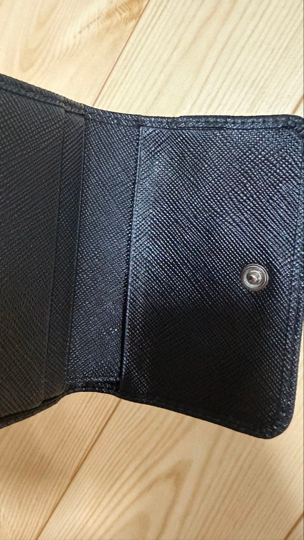 PRADA 1MH044 ブラック サフィアーノ コンパクトウォレット
