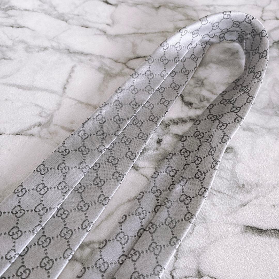 ✨極美品✨GUCCI 現行　GG柄 シェリーライン　人気色シルバー　ネクタイ