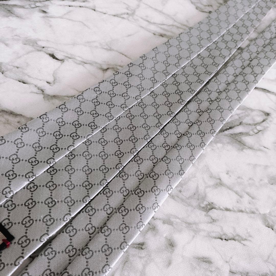 ✨極美品✨GUCCI 現行　GG柄 シェリーライン　人気色シルバー　ネクタイ