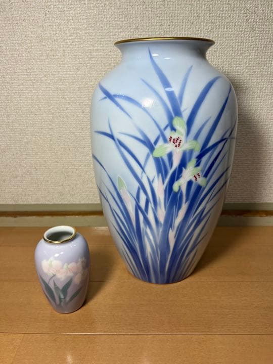 294 深川製磁　花瓶　2客　彩色磁絵　染付官窯